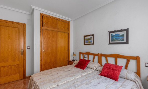 Resale - Apartment - Torrevieja - Estacion de autobuses