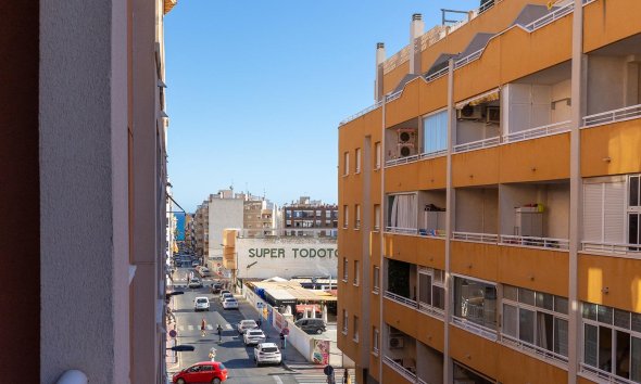 Resale - Apartment - Torrevieja - Estacion de autobuses