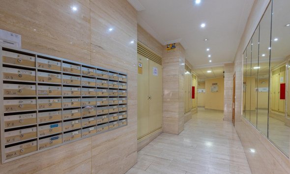 Resale - Apartment - Torrevieja - Estacion de autobuses