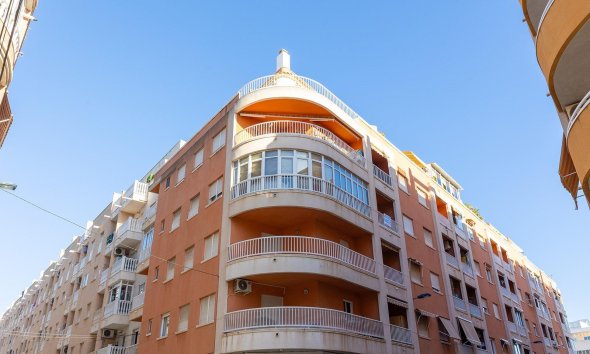 Resale - Apartment - Torrevieja - Estacion de autobuses