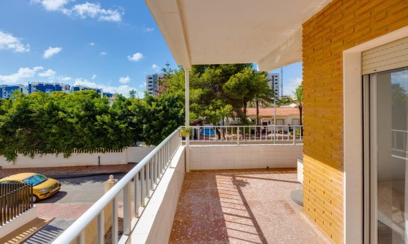 Resale - Apartment - Torrevieja - Punta prima