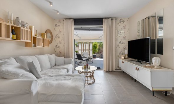 Resale - Bungalow - La Mata - Playa