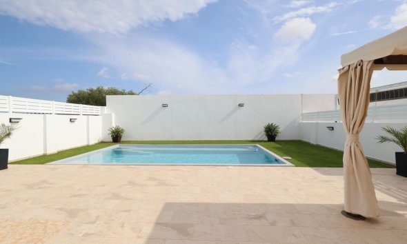 Reventa - Villa - Torrevieja - San luis