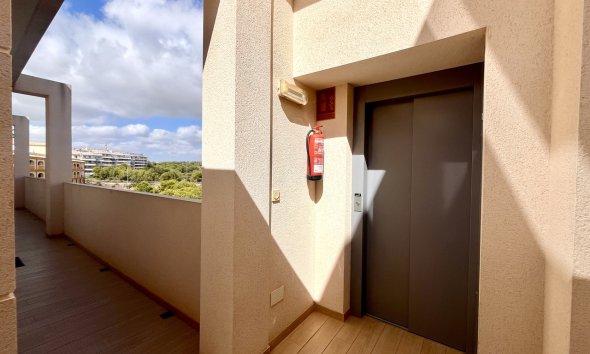 Resale - Apartment - Orihuela Costa - Los Dolses