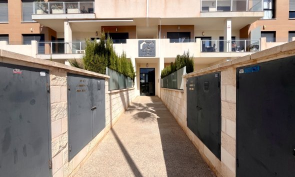 Resale - Apartment - Orihuela Costa - Los Dolses