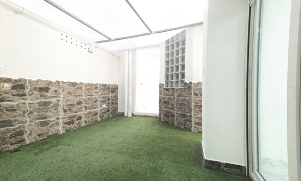 Resale - Apartment - Torrevieja - Playa de los Naufragos