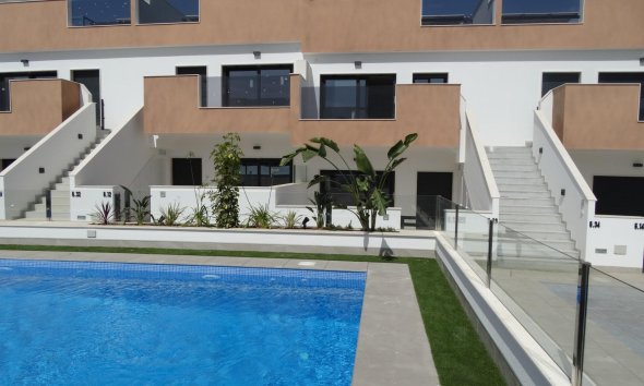 New Build - Terraced house / Townhouse - Pilar de la Horadada - pueblo