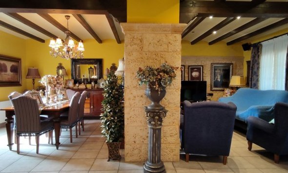 Resale - Estate / Farm / Plot - Orihuela