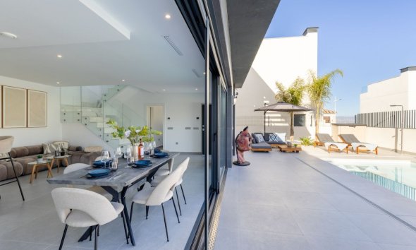 Rynek Wtórny - Willa - Algorfa