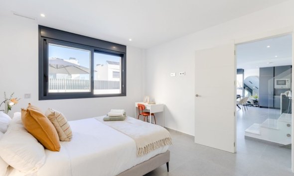 Rynek Wtórny - Willa - Algorfa