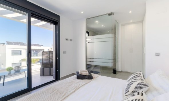 Rynek Wtórny - Willa - Algorfa