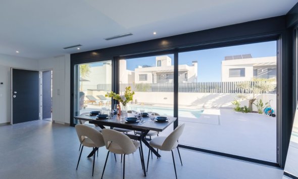 Rynek Wtórny - Willa - Algorfa