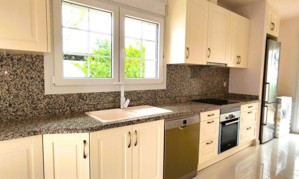 Resale - Villa - Orihuela Costa - Cabo Roig