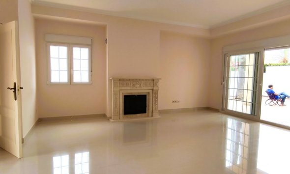 Resale - Villa - Orihuela Costa - Cabo Roig