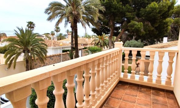Resale - Villa - Orihuela Costa - Cabo Roig