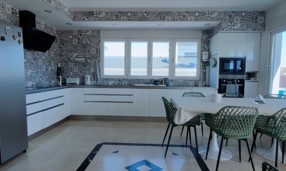 Resale - Villa - ALBIR