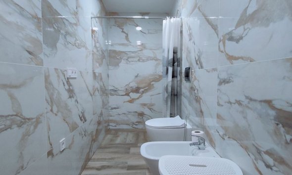 Resale - Villa - ALBIR