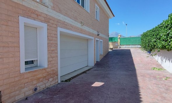 Resale - Villa - ALBIR