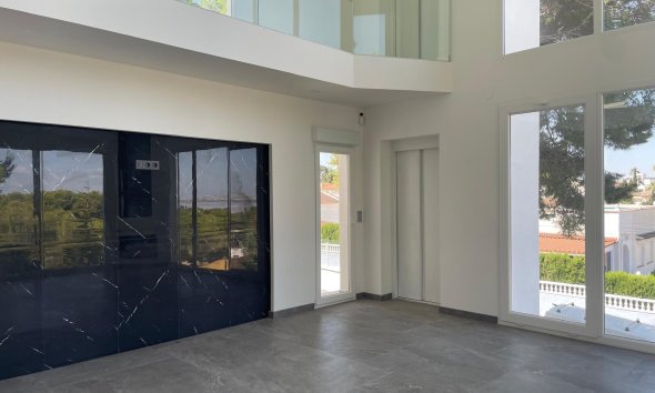 Resale - Villa - Torrevieja - Los Balcones