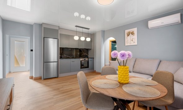 Resale - Apartment - San Miguel de Salinas - Orihuela Costa