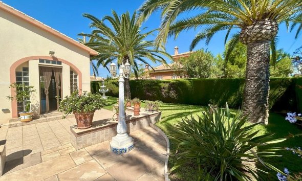 Resale - Villa - Orihuela Costa - Cabo Roig