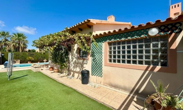 Resale - Villa - Orihuela Costa - Cabo Roig