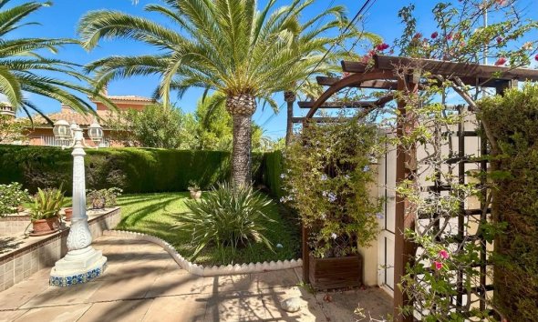 Resale - Villa - Orihuela Costa - Cabo Roig