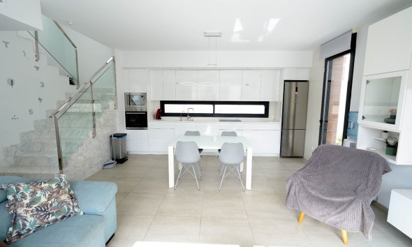 Rynek Wtórny - Willa - Benijofar