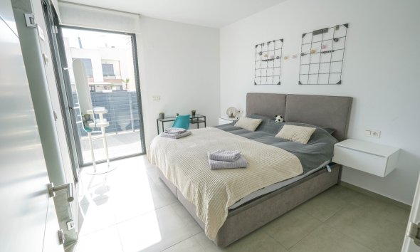 Rynek Wtórny - Willa - Benijofar