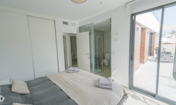 Rynek Wtórny - Willa - Benijofar