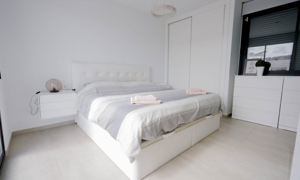 Rynek Wtórny - Willa - Benijofar