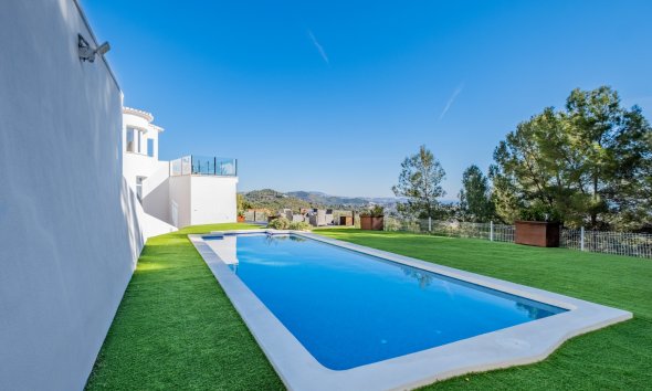 Resale - Villa - Calpe