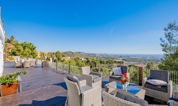 Resale - Villa - Calpe