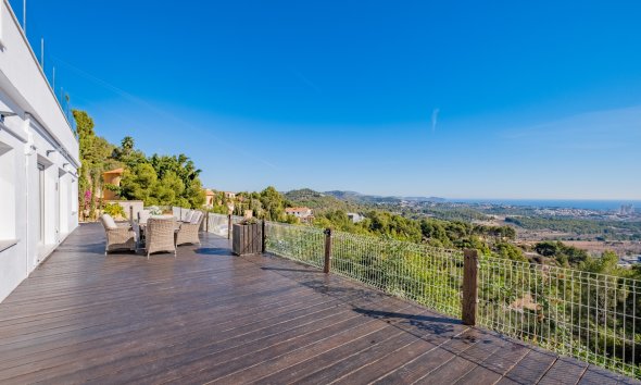 Resale - Villa - Calpe