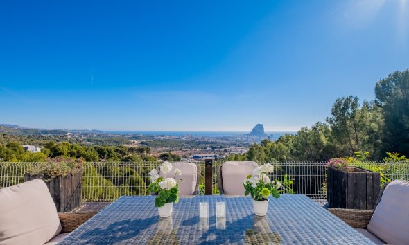 Resale - Villa - Calpe
