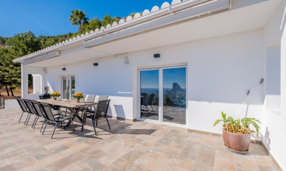 Resale - Villa - Calpe