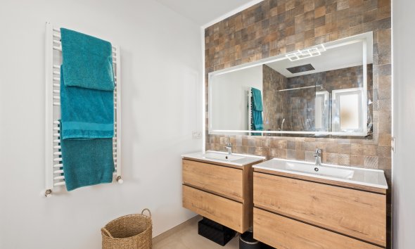 Resale - Villa - Calpe