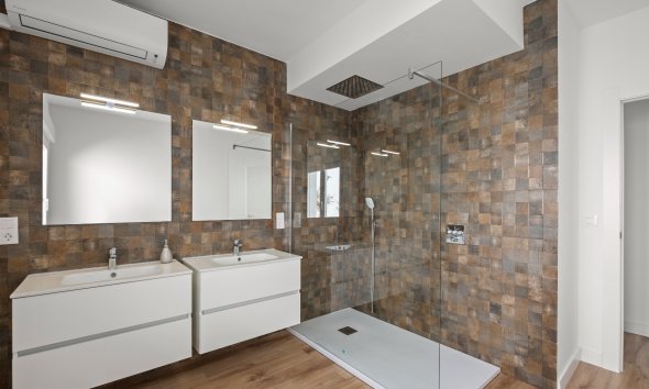 Resale - Villa - Calpe