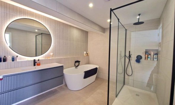 Resale - Villa - Chayofa - Chayofa Tenerife