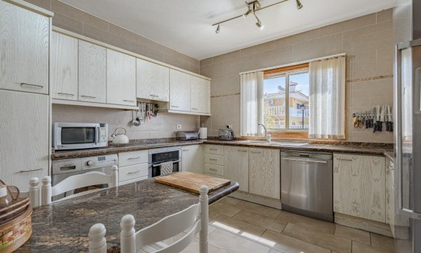 Resale - Villa - Chayofa - Chayofa Tenerife