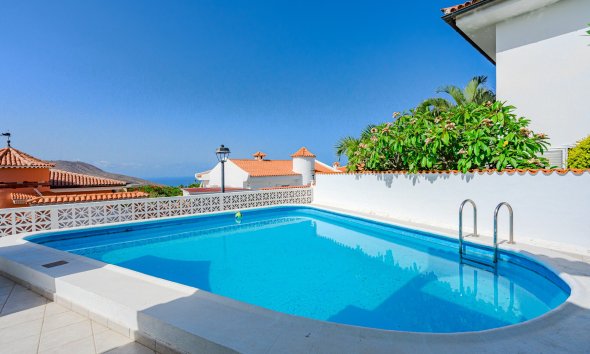 Resale - Villa - Chayofa - Chayofa Tenerife