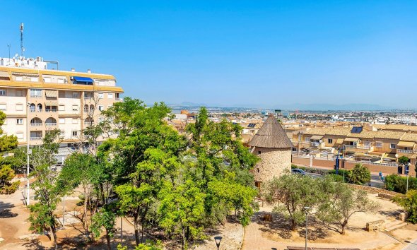 Resale - Apartment - Torrevieja - Centro