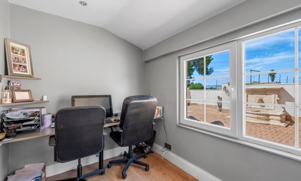 Resale - Estate / Farm / Plot - Almoradí - Las Heredades