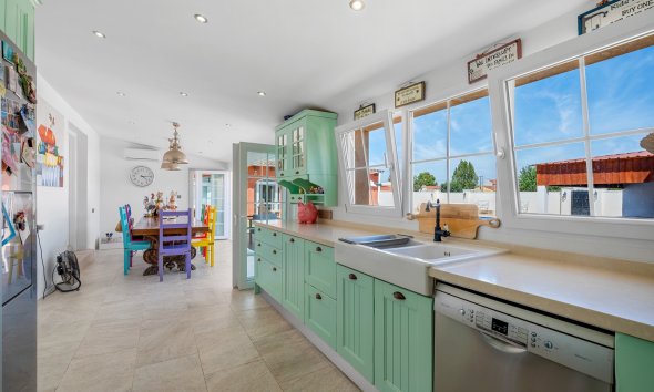 Resale - Estate / Farm / Plot - Almoradí - Las Heredades