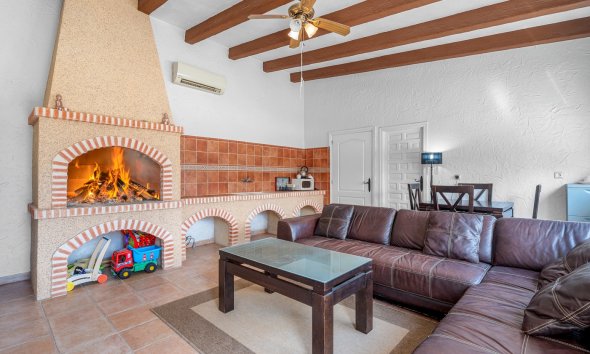 Resale - Estate / Farm / Plot - Almoradí - Las Heredades