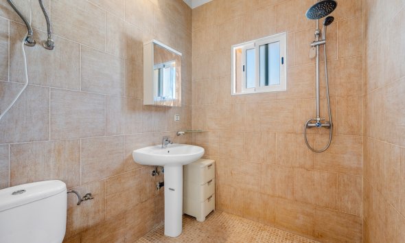 Resale - Estate / Farm / Plot - Almoradí - Las Heredades