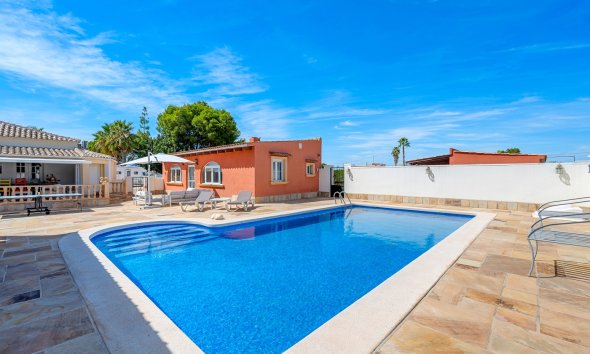 Resale - Estate / Farm / Plot - Almoradí - Las Heredades