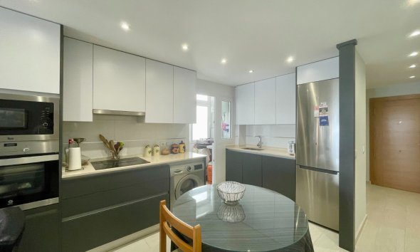 Resale - Apartment - Torrevieja - Playa del Cura