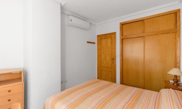 Resale - Apartment - Torrevieja - Centro