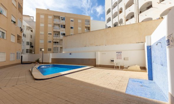 Resale - Apartment - Torrevieja - Centro